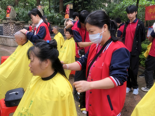 廣西學(xué)美發(fā)有實(shí)踐嗎？歡迎到廣西理發(fā)職業(yè)學(xué)校