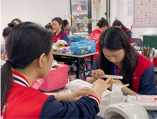 全員通過(guò)！南寧美甲基礎(chǔ)班升班考試