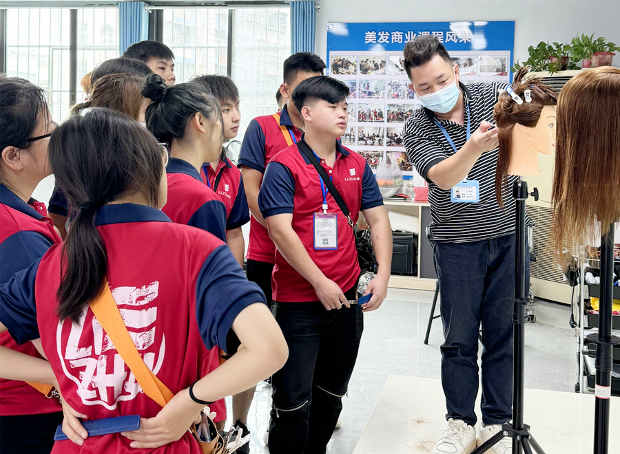 什么是美發(fā)打薄？零基礎在南寧學剪發(fā)