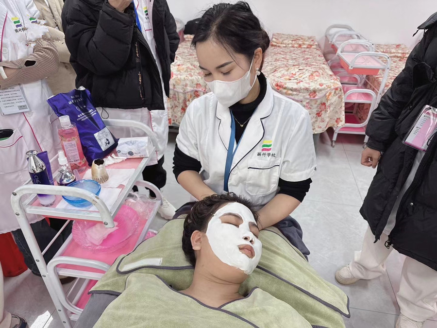 夏季肌膚老化快的原因，廣西美容護膚中心分析