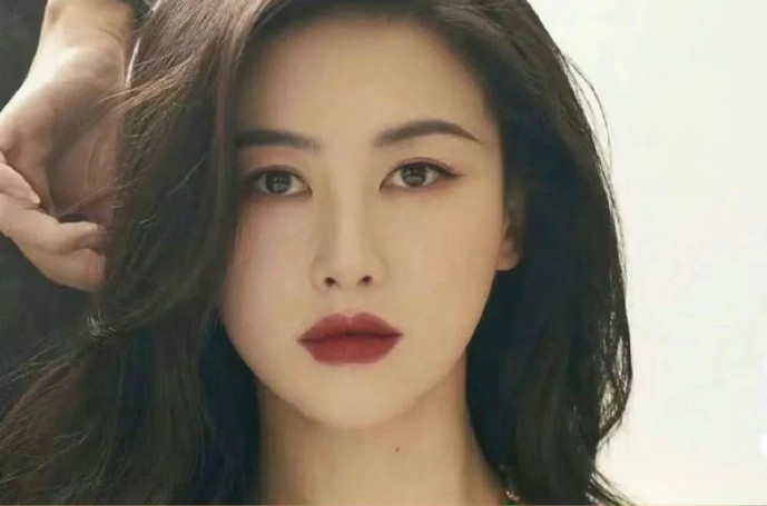 水彎眉教程，南寧化妝師日常必學(xué)