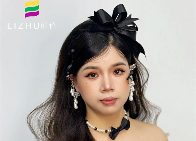 千金披發(fā)造型，學化妝美沒經驗作品