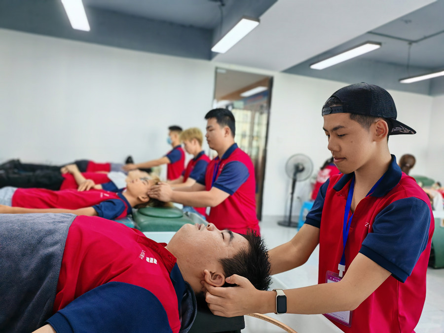 如何養(yǎng)成好秀發(fā)？廣西美發(fā)養(yǎng)發(fā)護(hù)發(fā)培訓(xùn)教你