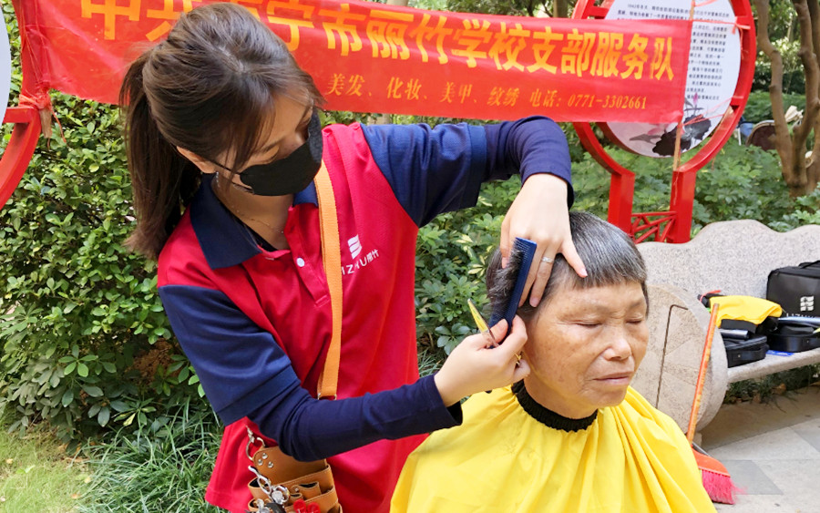 頭發(fā)的軟硬和什么有關(guān)？從零開始學(xué)美發(fā)廣西