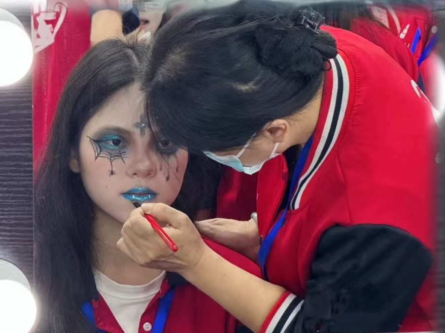 萬(wàn)圣節(jié)妝容造型，南寧彩妝師推薦