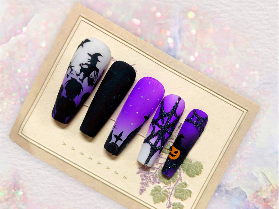 南寧美甲網(wǎng)紅款：暗黑系美甲