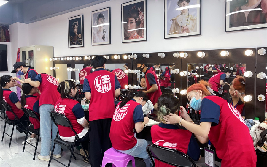 注意！南寧化妝技能比賽項(xiàng)目與評(píng)分要求