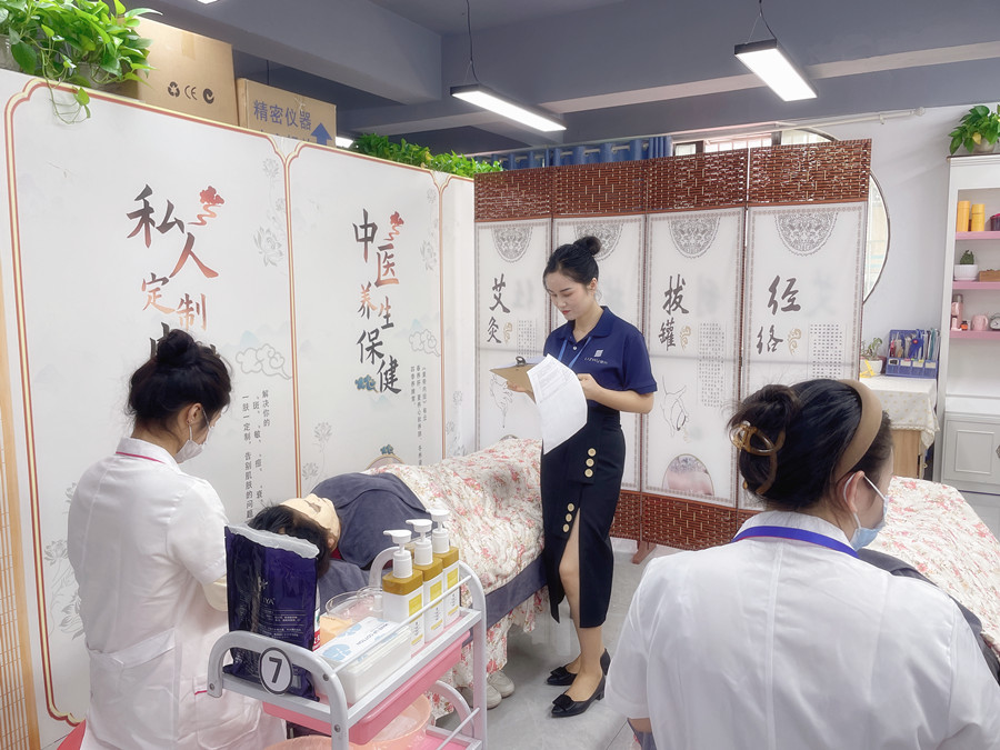 護膚品不吸收的表現(xiàn)，南寧美容護膚教學(xué)