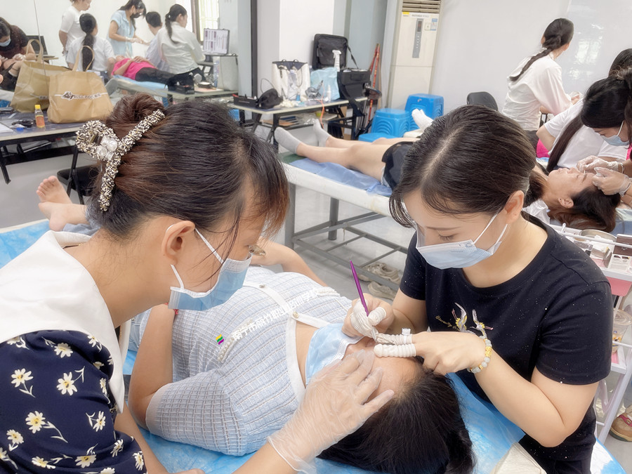 廣西紋繡哪里可以進修？色乳的選擇