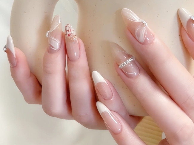 仙女風(fēng)法式美甲，廣西學(xué)美甲零基礎(chǔ)