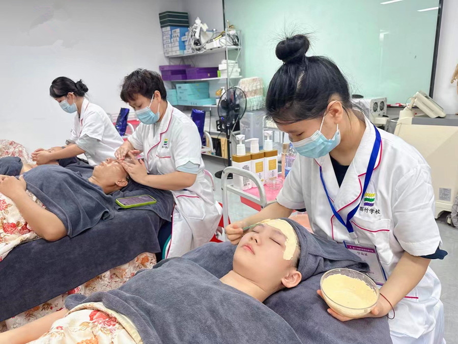 敷軟膜的原理，南寧美容皮膚管理培訓