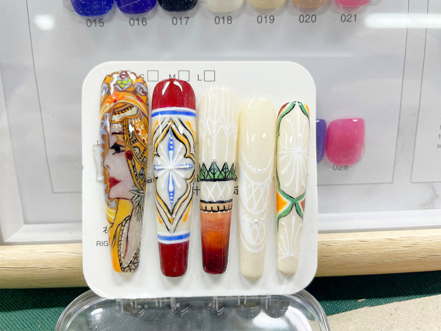 波西米亞美甲，南寧美甲進(jìn)修學(xué)院學(xué)員作品