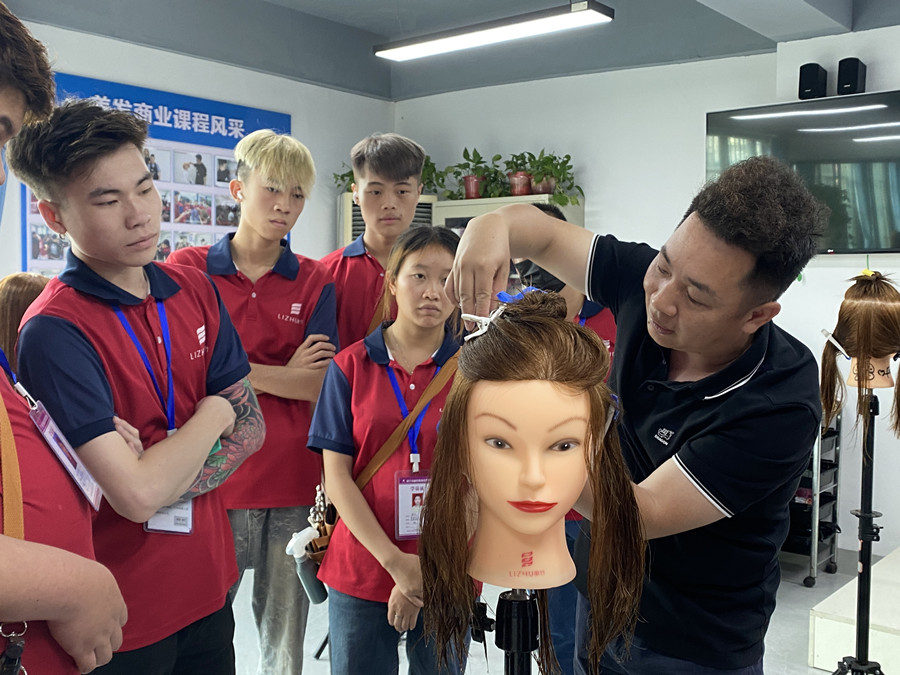 女士發(fā)尾分為哪幾類(lèi)？廣西女士造型分享