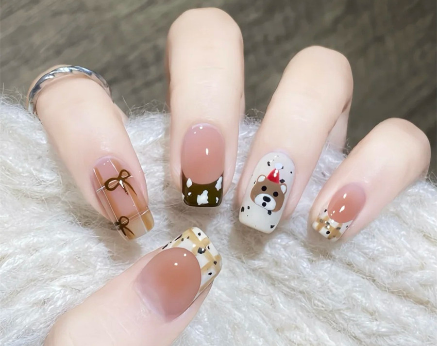 格紋小熊美甲教程，南寧市學(xué)美甲