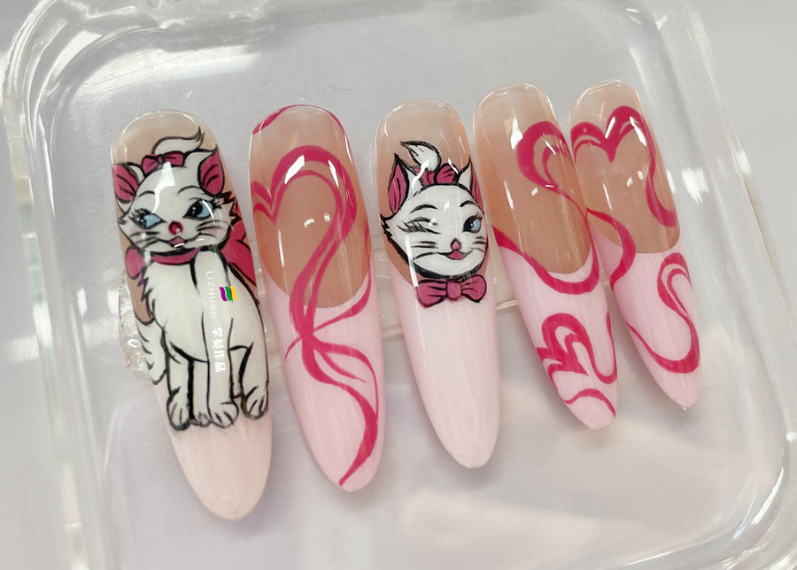 手繪瑪麗貓美甲，廣西美甲實(shí)操作品
