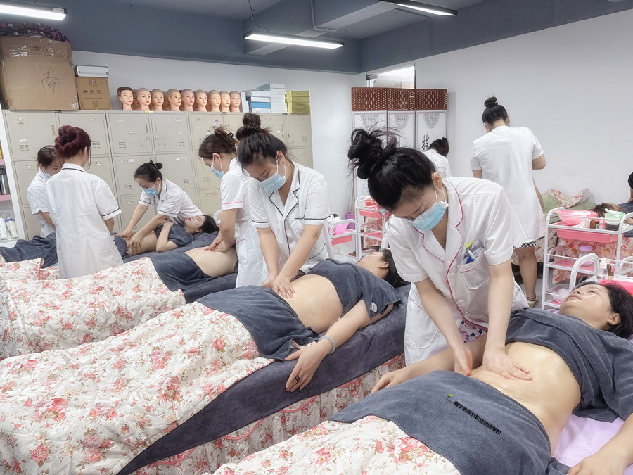 揉腹部有什么用？南寧健康管理培訓(xùn)