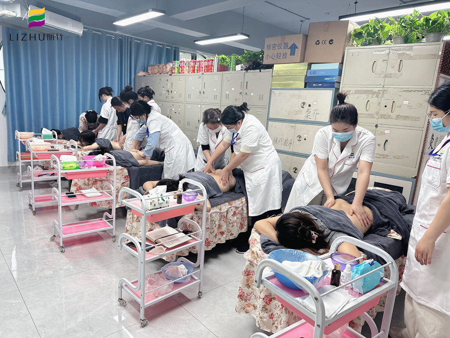 新年假期給身體按摩能有多爽，廣西美容管理健康