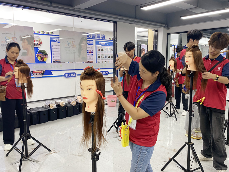 想在廣西學(xué)女士剪發(fā)，廣西美發(fā)怎么招生