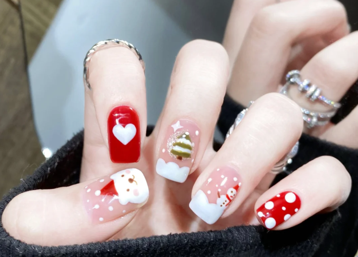 圣誕小熊美甲，南寧美甲設(shè)計學(xué)校分享教程